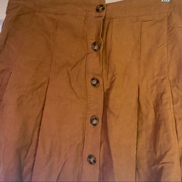 Brown Corduroy Pleated Skirt Size Small New - Picture 2 of 2